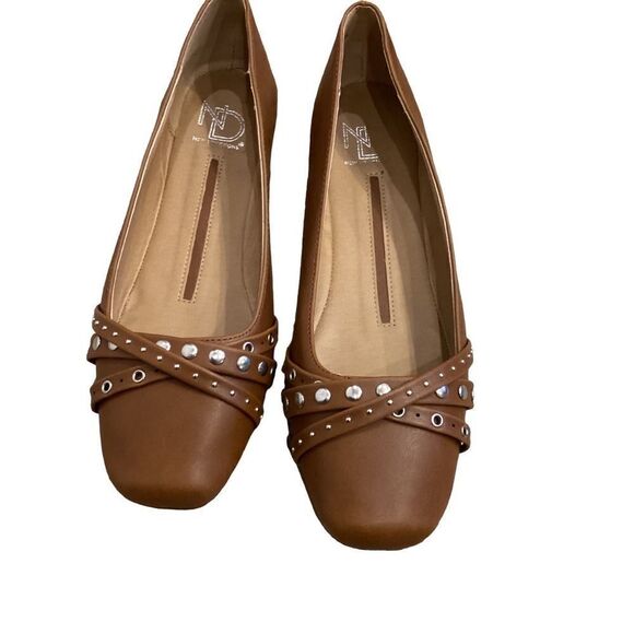 New Directions Bloom Cognac Studded Flats 8.5 - Picture 9 of 12
